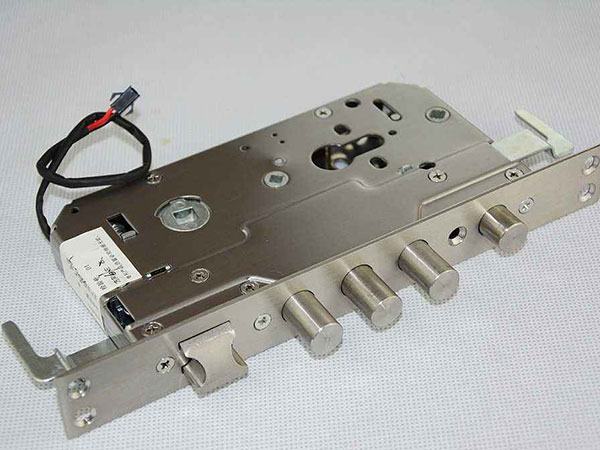 水磨沟24小时上门开锁公司